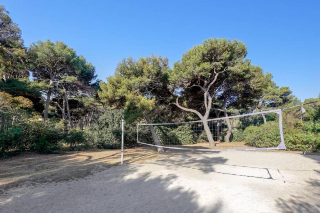 Appartement En Residence Privee, Face A La Mer Avec Acces Direct Plage イエール エクステリア 写真